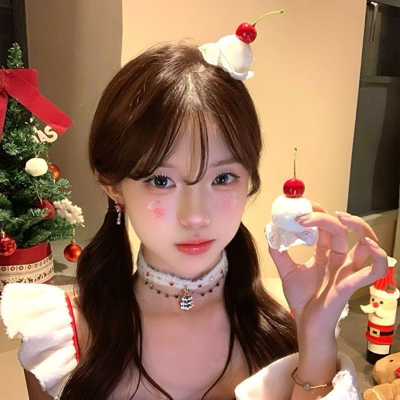 Hair Care Lotion - 1個入り。可愛らしいチェリーケーキ柄のヘアクリップ。甘いレース模様のデザート風ヘアピン。女性や女の子向けの誕生日パーティーや写真撮影用の小道具、ヘアアクセサリー。